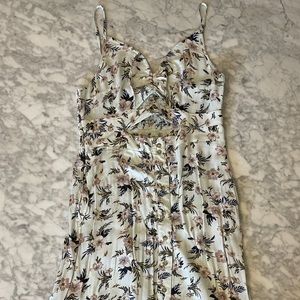 AMERICAN EAGLE OUTFITTERS SUNDRESS IN SIZE MEDIUM